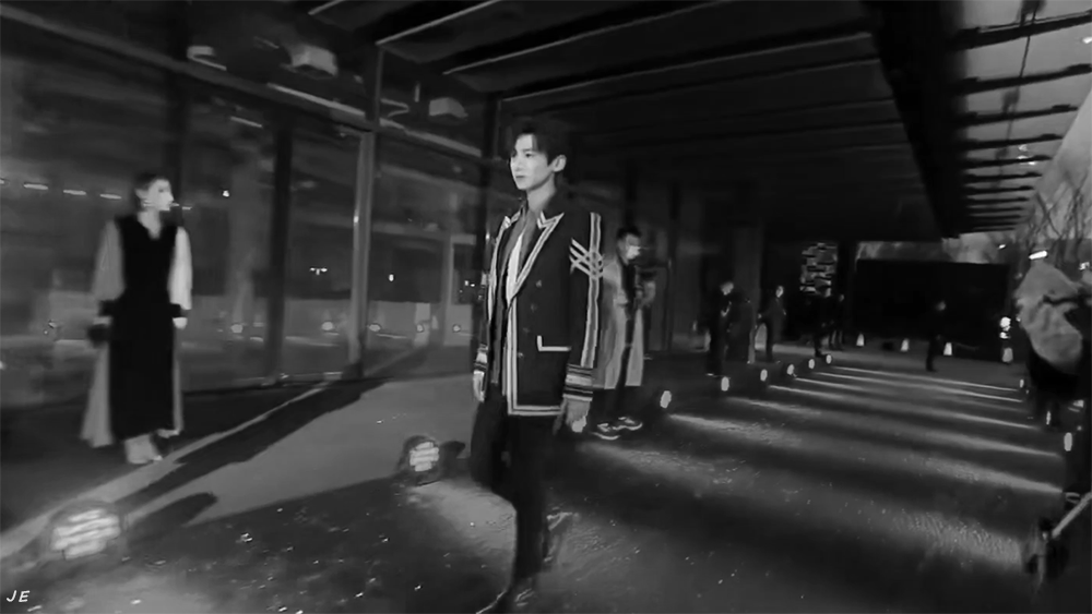 Respect the station elder brother that wells balanced you are Wang Jia Er in vain, come out straight send rapidly, you two go back to profession again