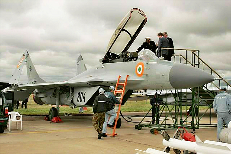 ��ά��������Ǻź�ĸ�����ۺ󣬶�ӡ�ȹ�����ս��������ڣ�