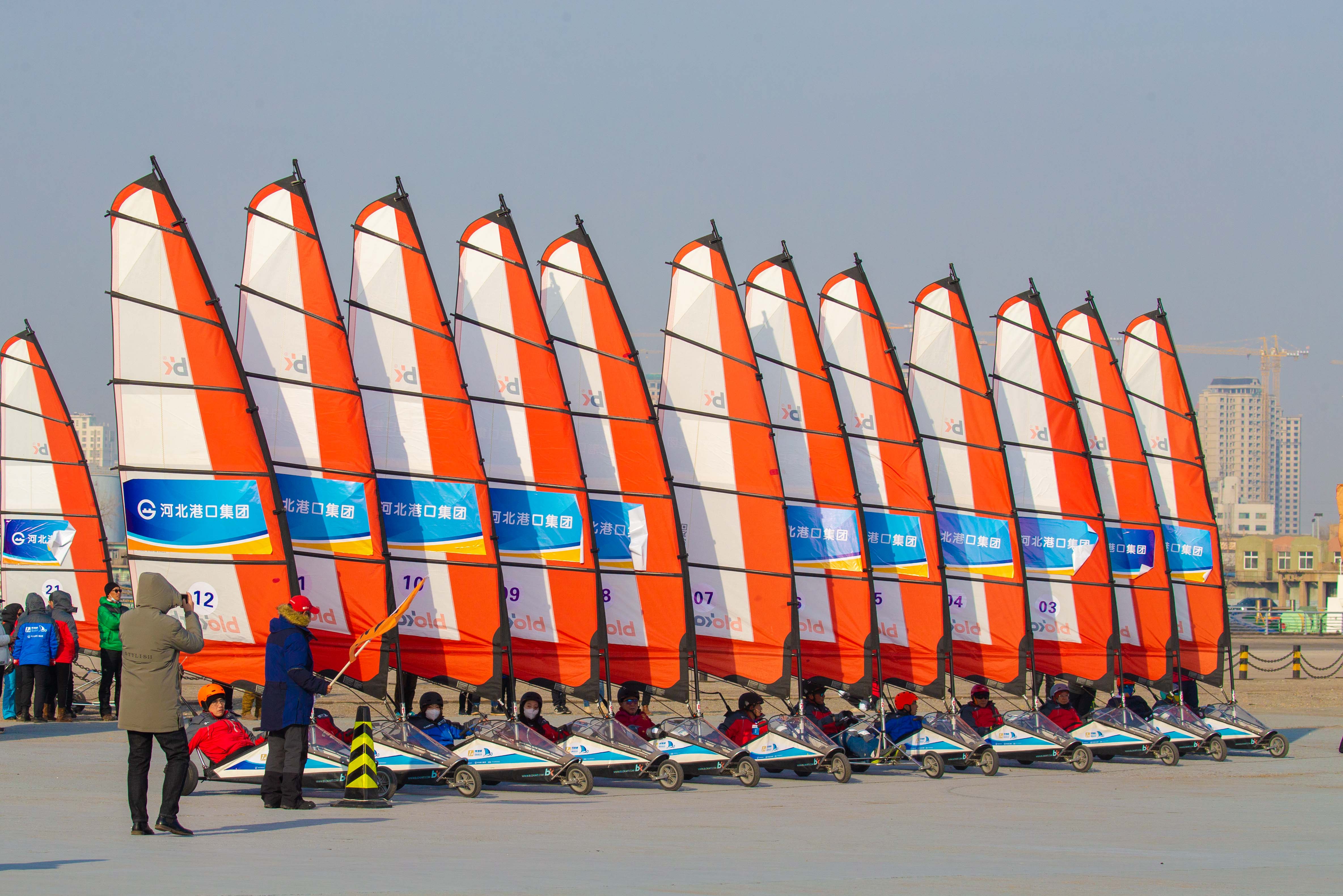 “河港杯”首届中国陆地风帆车公开赛扬帆