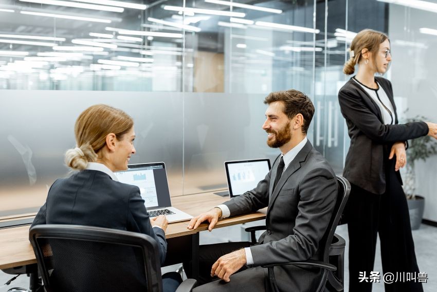 月薪5000，怎么慢慢变富？掌握贫富演化的规律，按照规律办事