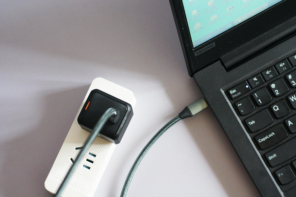 體積超小，還能給筆記本充電！Aohi Magcube 65W氮化鎵快充體驗