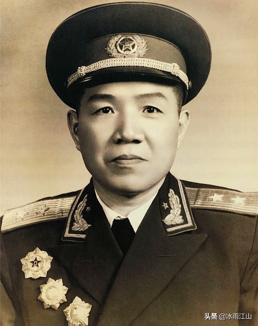1955年大授衔，中国人民解放军第一次授衔，永载史册