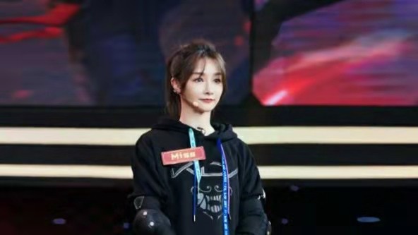 LOL元老级女解说近况如何？苏小妍心系WE，而她火了7年