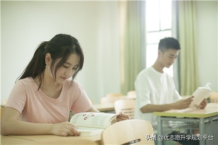 2020医药类大学在辽宁理科录取位次上升，附波动较大院校信息