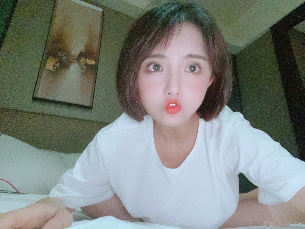 Liquid medicine elder brother abandons renascent qualification, however the perfect figure that indulge ancient A plunges into, sad beauty closes the hero