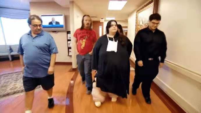 Morbidly obese boyfriend is my
