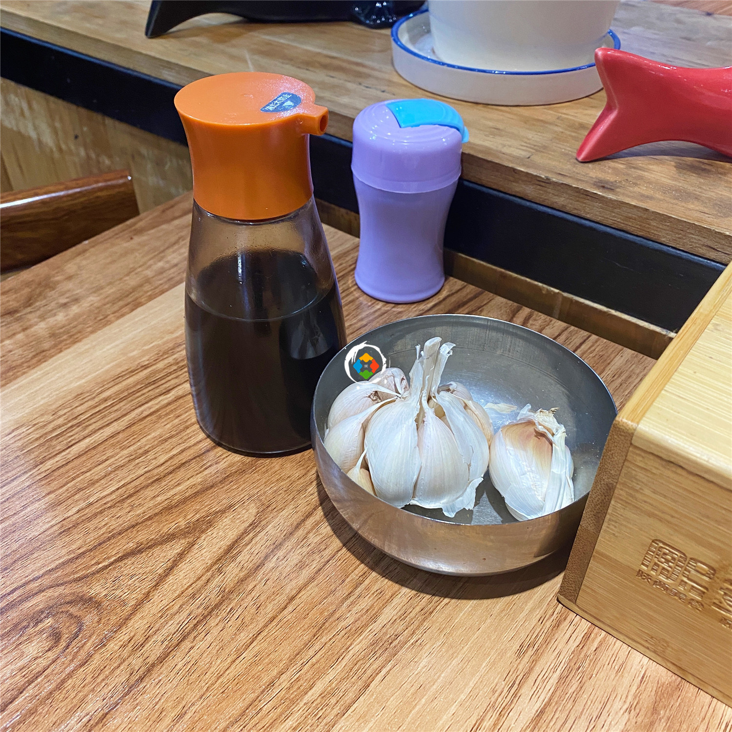 重庆哪里有正宗陕西风味？特色油泼臊子面，就着大蒜吃才够味