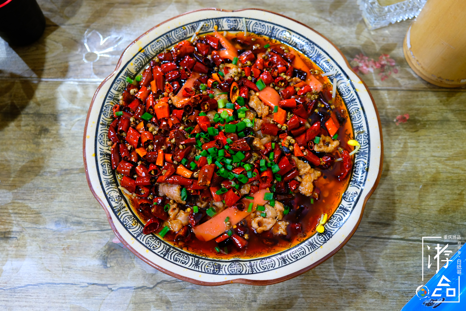 水煮肉片麻辣鲜香，以肉为主蔬菜为辅，用什么菜打底才是正确的？