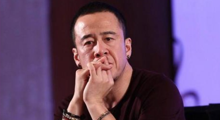 同是主播出身，周深被热捧而冯莫提被人嘲，乐