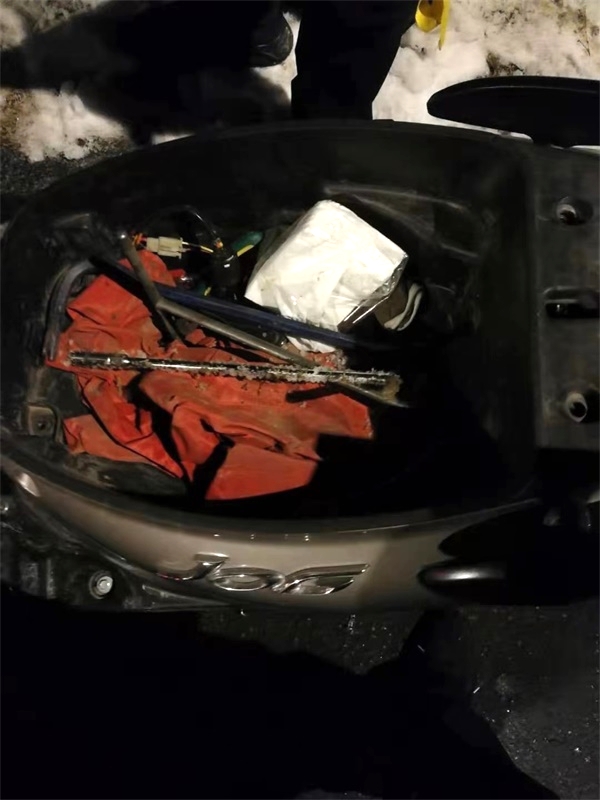 淮安万达警务站夜间巡逻组成功抓获两名盗窃嫌疑人