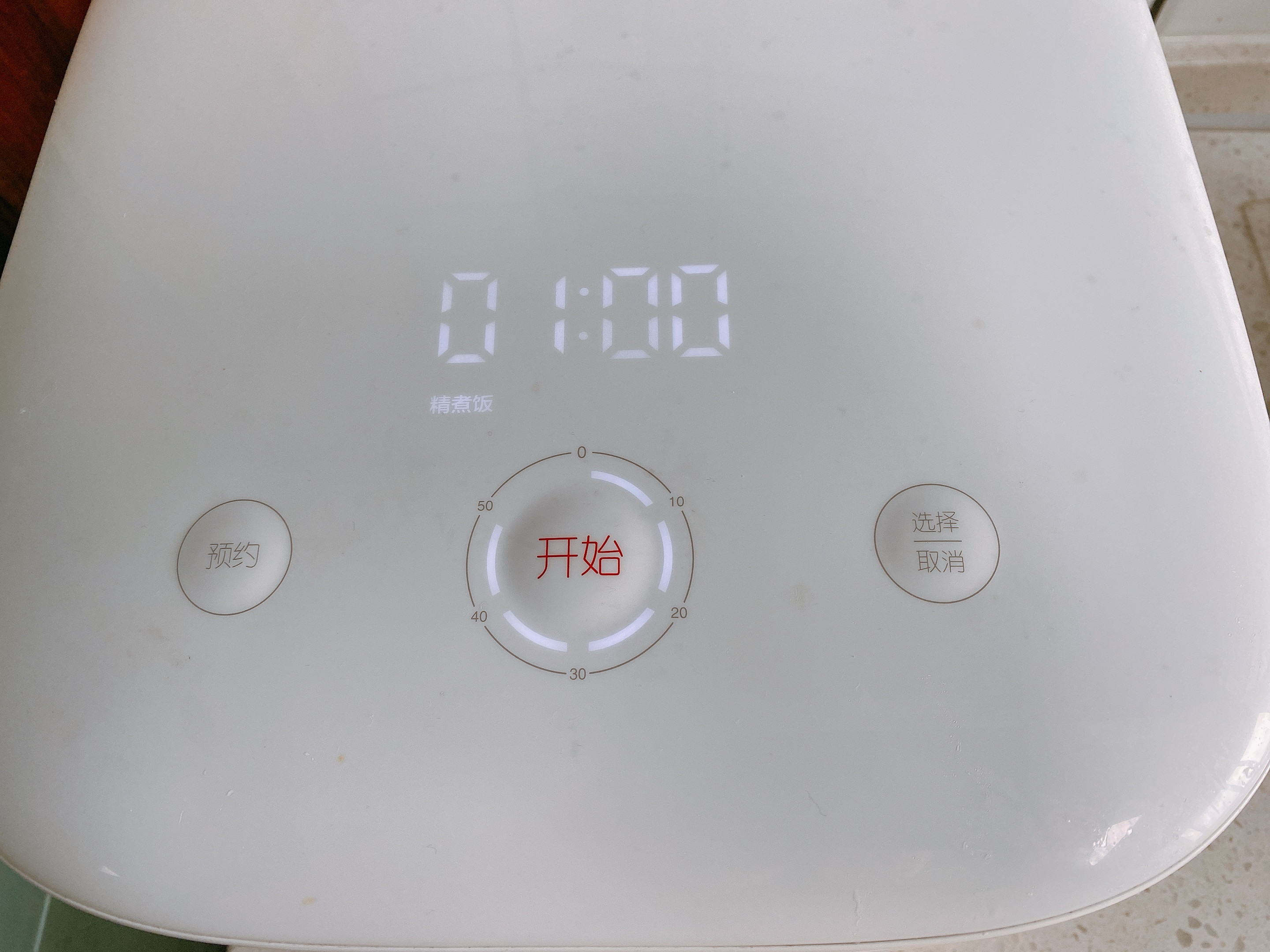 感恩節想吃烤雞用電飯鍋就能做，不放油不放水，鮮嫩多汁軟爛入味