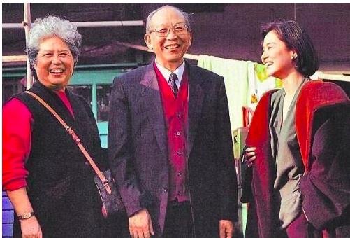 成龙有俩同父异母的哥哥在安徽，而林青霞的亲