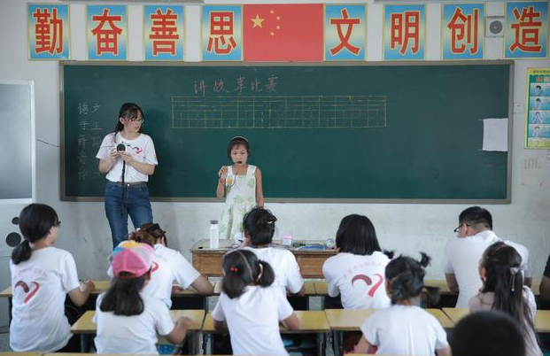 城里工资比农村高，为何大批农民工不愿再返城，选择留在农村？
