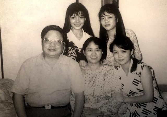 朱迅哭喊：“妈回家吧！”她84岁的母亲为何在加