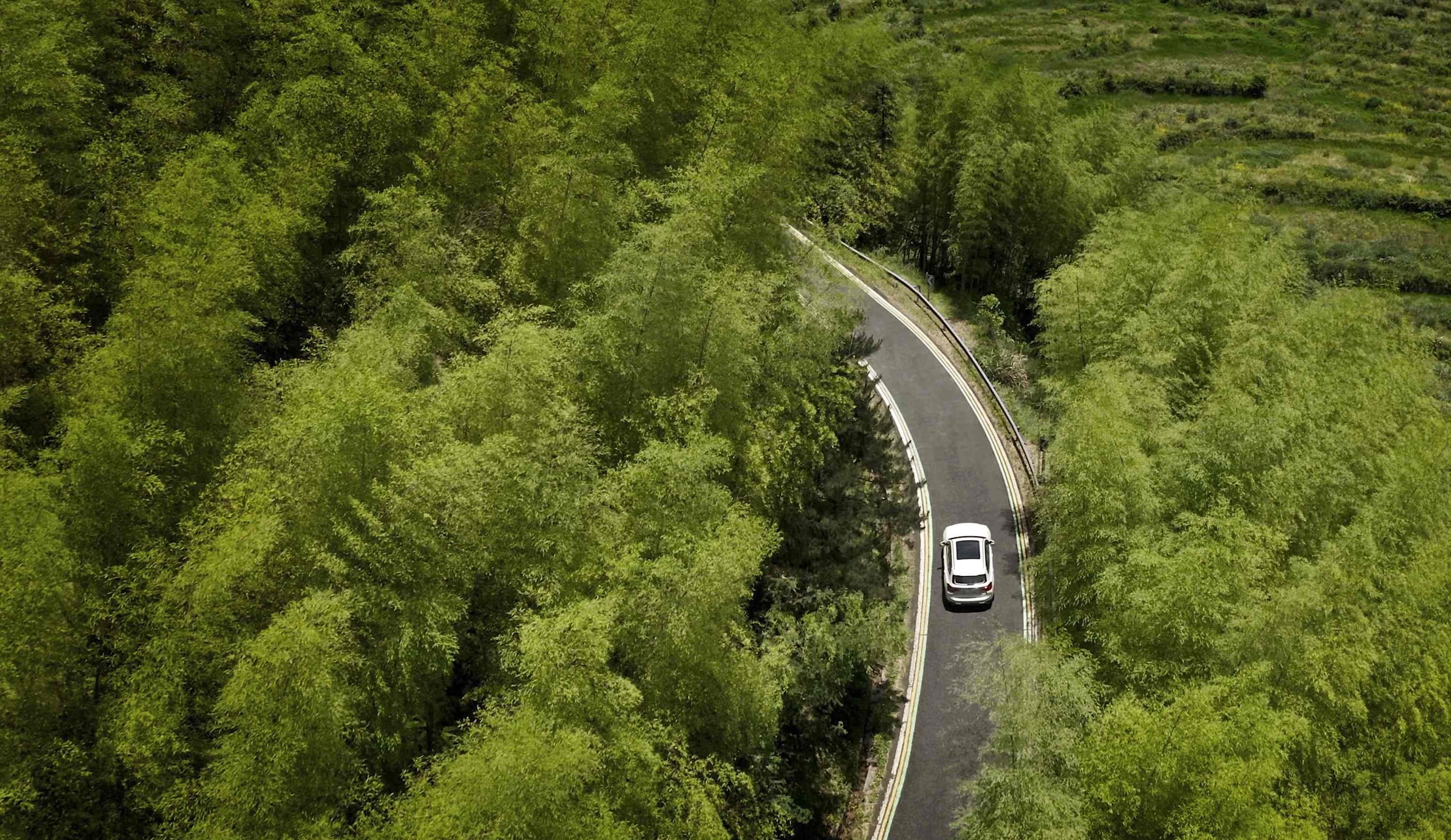 创新纯电动BMW iX3探索绿色自然之旅 携手共创低碳未来