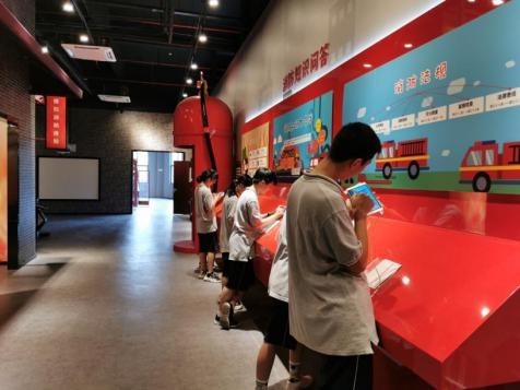 求“学思践悟”人生体验 做“知行合一”汤中学子
