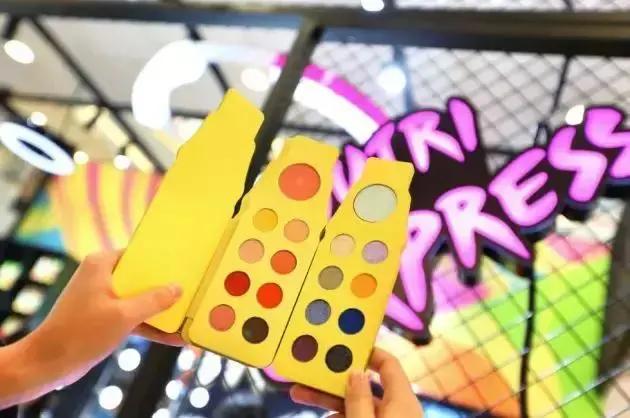 老干妈危机频发？陶华碧儿子一个举动，差点拆了老干妈的招牌