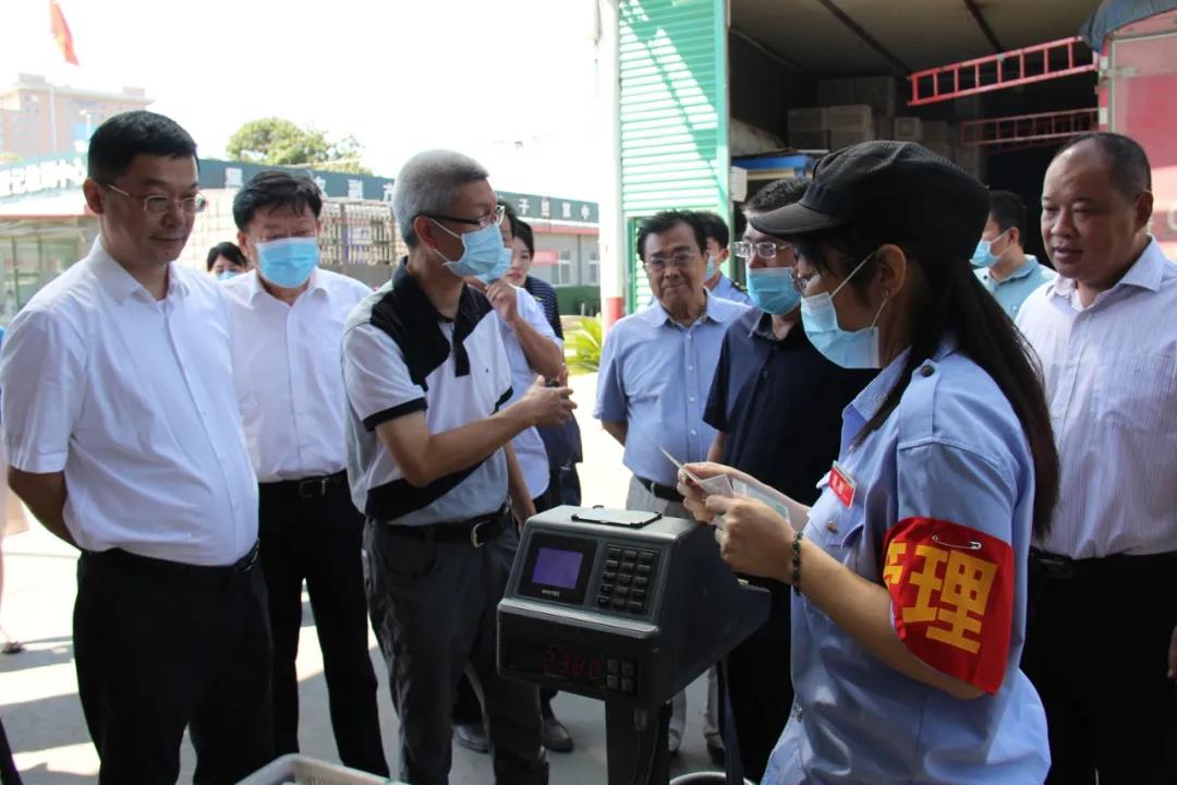 國家市場監(jiān)管總局食品經(jīng)營司、教育部，省市有關(guān)人員蒞臨黑馬集團(tuán)