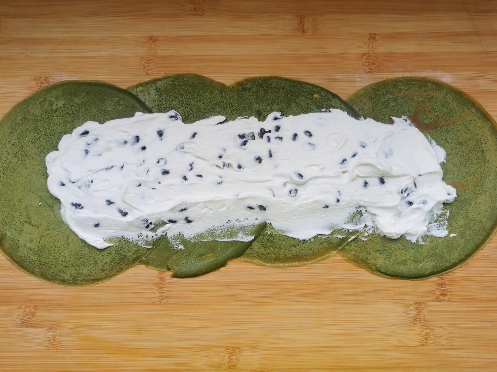 免烤箱！在家做网红毛巾卷，一口平底锅就搞定，不用黄油也能做