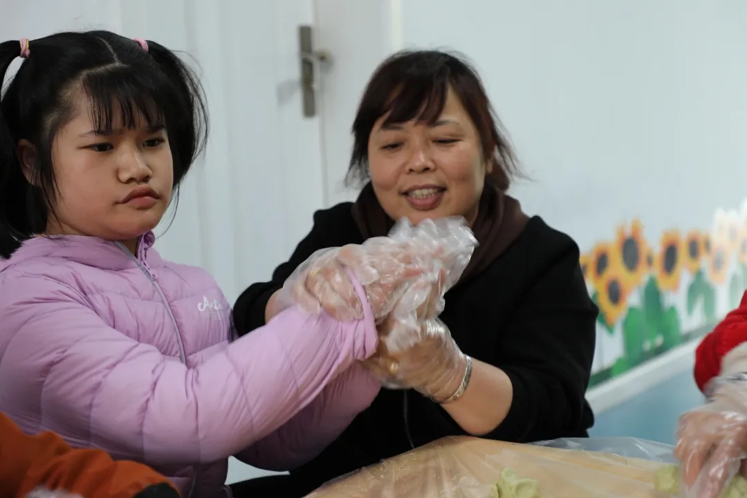 活动传文化 清明祭英烈——天府新区特殊教育学校学党史活动