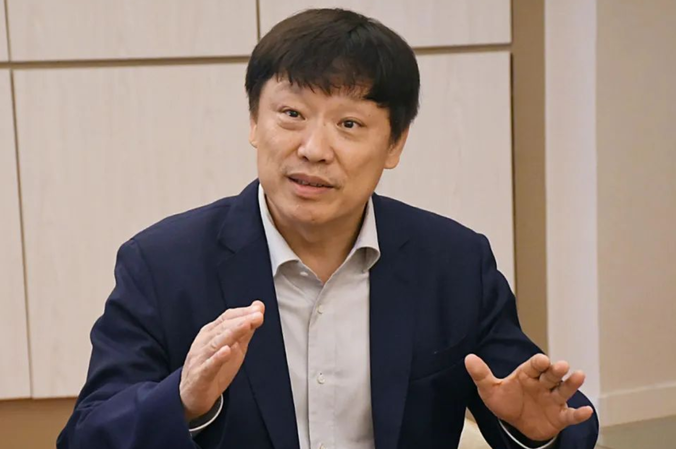美国运输机降落台湾，胡锡进：无需担心我们吃亏，国家是在下大棋