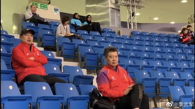 失望！刘国梁看台上见证伊藤再胜国乒女将，双