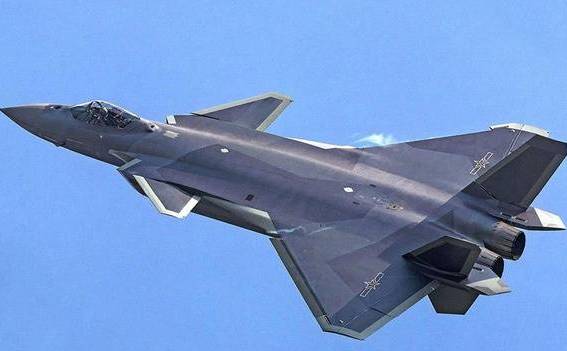 令人寒心？美国战机进来不喊话，解放军刚进入