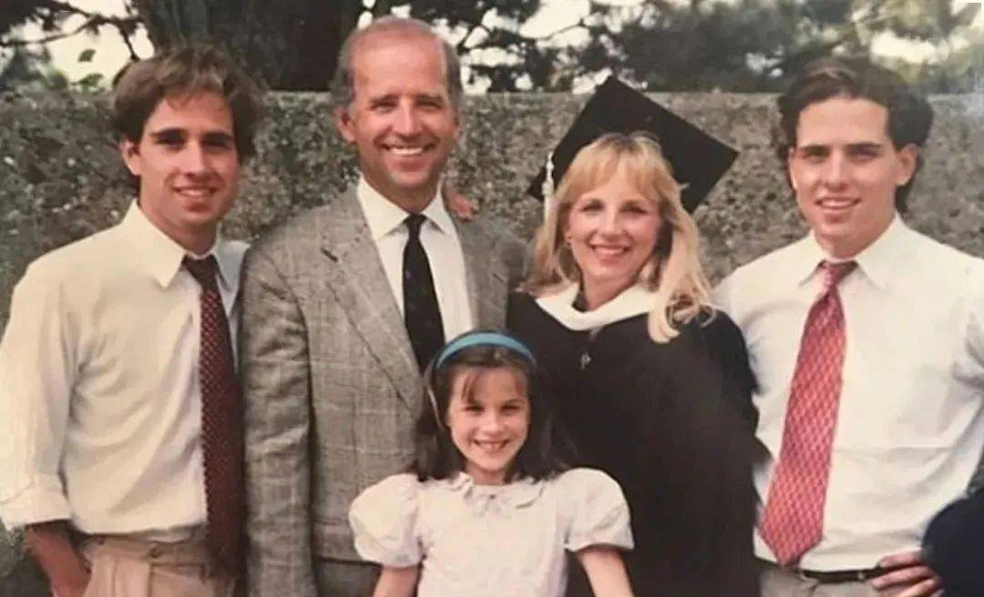 特朗普要离婚？这个4次拒绝求婚的女人，却助拜登坐上总统宝座