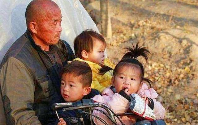 连生11个女儿才如愿生儿子的夫妻俩，如今怎样了