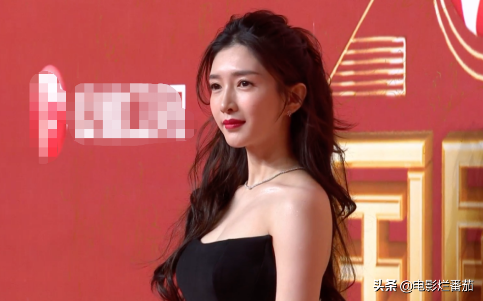 最强红毯，江疏影熟味逼人，关晓彤总算穿对，