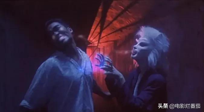 说起童年阴影，我首选这部34年前的电影，那种“