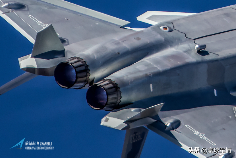 ������ͼ����20����ս���������������𲽽������ƣ�ʵ����ѹ����