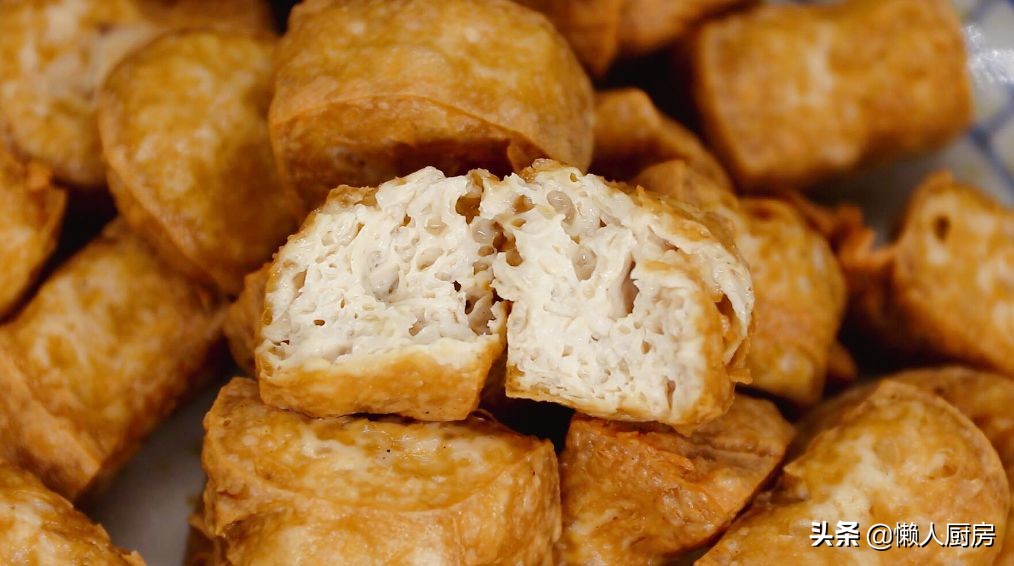 原来豆腐泡的做法这么简单，2块老豆腐就能搞定，外皮金黄不发脆