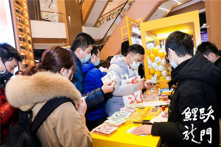 Head sell Shuang Guanjun! Realme is true my V15 state is current mobile phone of bright and beautiful carp is fervent open carry out