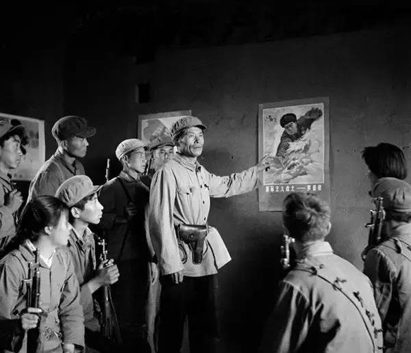 ë��ϯ�İ�Ŵ���������ʢ���Ἲ���ˣ����ȵĳ����������������