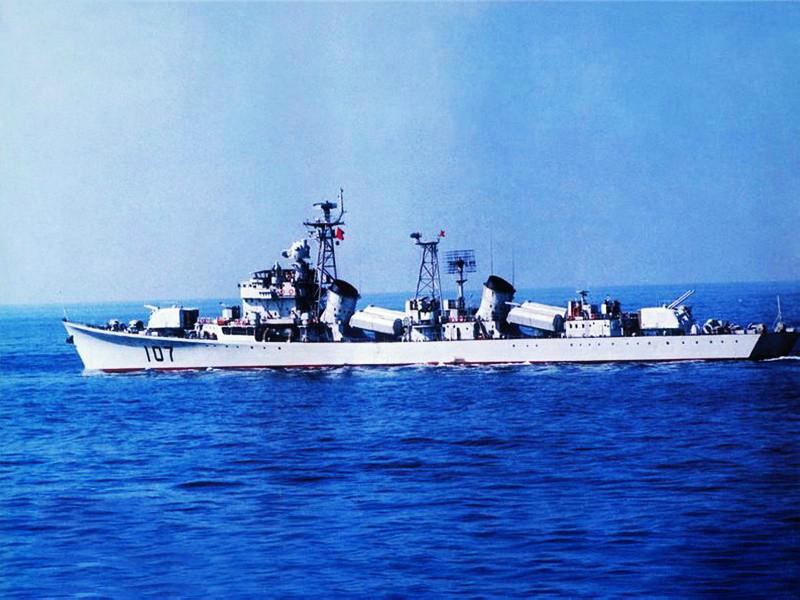 正式告别1.0时代！中国第一款国产驱逐舰终于将要全部退役