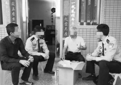 南京投毒案：因妒忌好友生意火爆，男子恶意投毒，致300多人伤亡