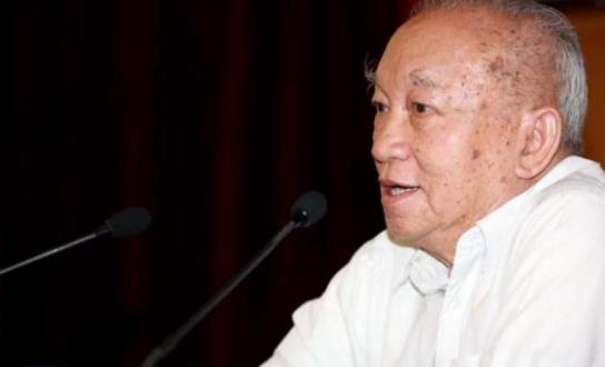 他曾经是中国人 却帮助美国研制洲际导弹 为了百