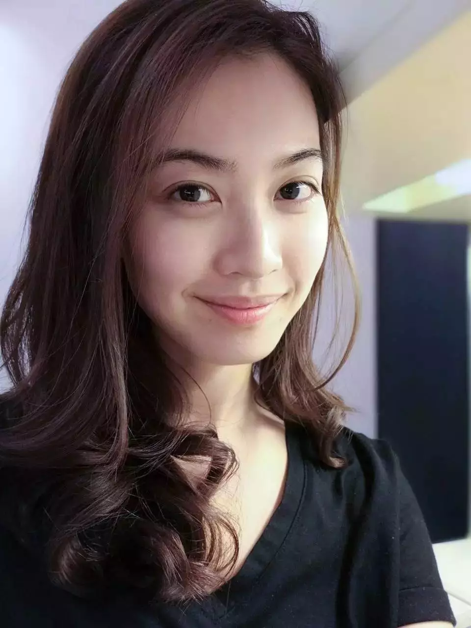 盘点tvb正当红却退圈深造的艺人,朱千雪成现实版“律政佳人”