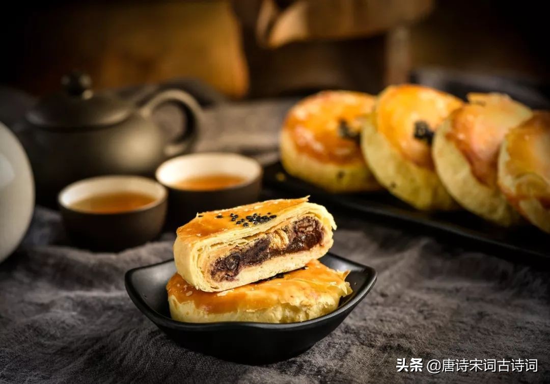 评价美食好吃的句子赞美美食的经典诗句
