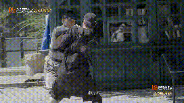 高瀚宇，你醒醒！那是全国武术冠军、武英级运动员，不是马保国