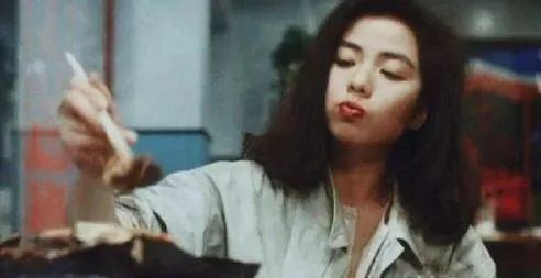 香港美人钟楚红引热议：奚梦瑶醒醒，这才是&ldquo;嫁恋爱不嫁朱门&rdquo;!