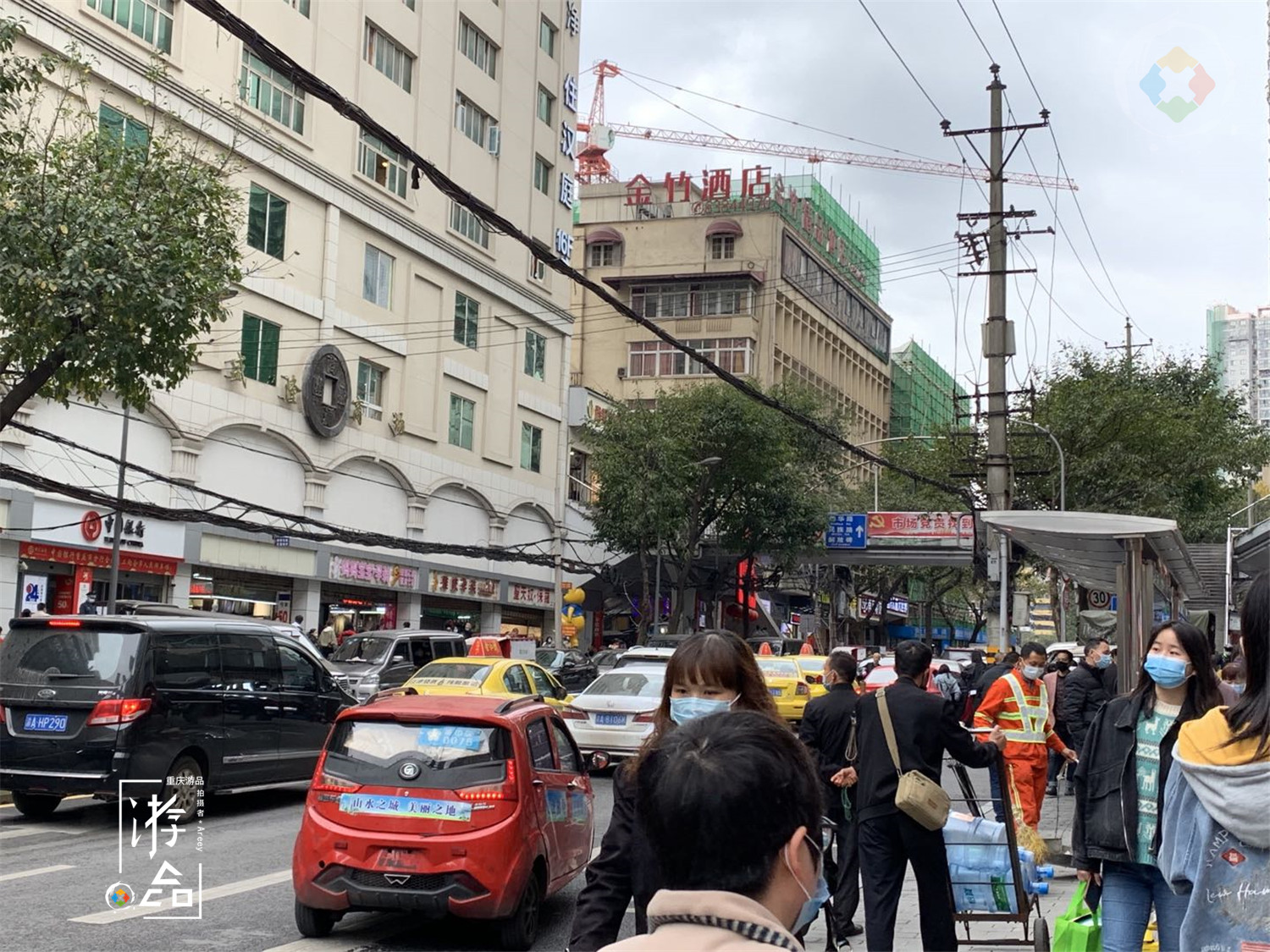 重庆车多路窄，成全国最拥堵城市，车辆限行何时才能落实？