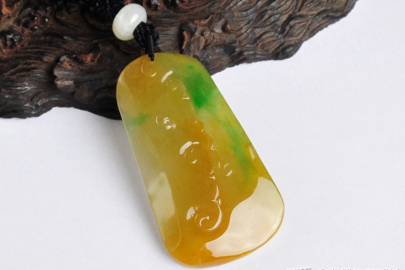 All colors of jade, why is yellow and green jade so expensive?How to