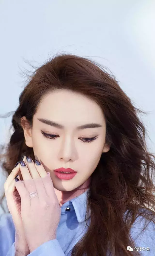 选秀出道,从家人反对到如今功成名就,她都经历了什么?
