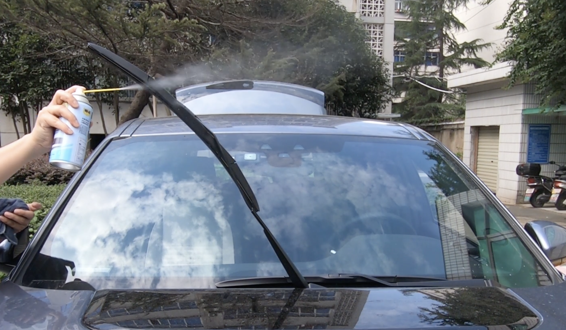 車主們別錯過！這5個家用車的保養，自己在小區就能做