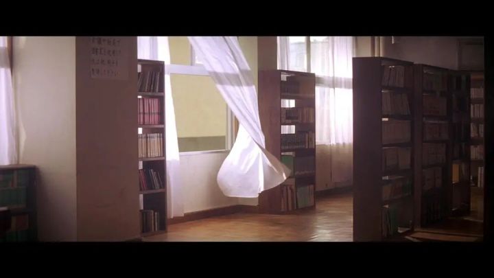 空纳万境，距离即“美”——《情书》中的“留