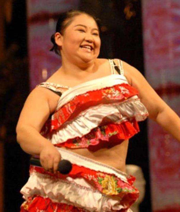 本山女徒胖丫：昔日卖假药入狱，今服刑期满，做善事被网友感谢