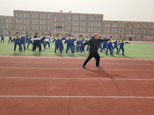 清河區(qū)楊木學(xué)校:太極拳進(jìn)校園(圖1) 清河區(qū)楊木學(xué)校:太極拳進(jìn)校園(圖1)