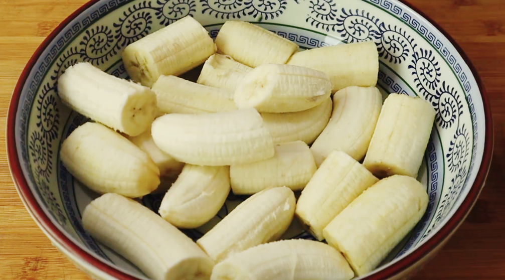 香蕉裡淋2雞蛋，簡單一做，軟糯香甜，孩子特愛吃，一次2斤不夠